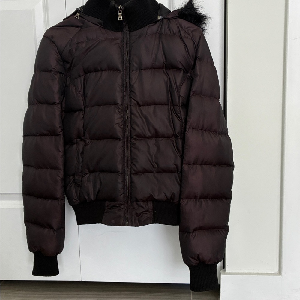 Puffer down feather jacket in EUC with detachable hood